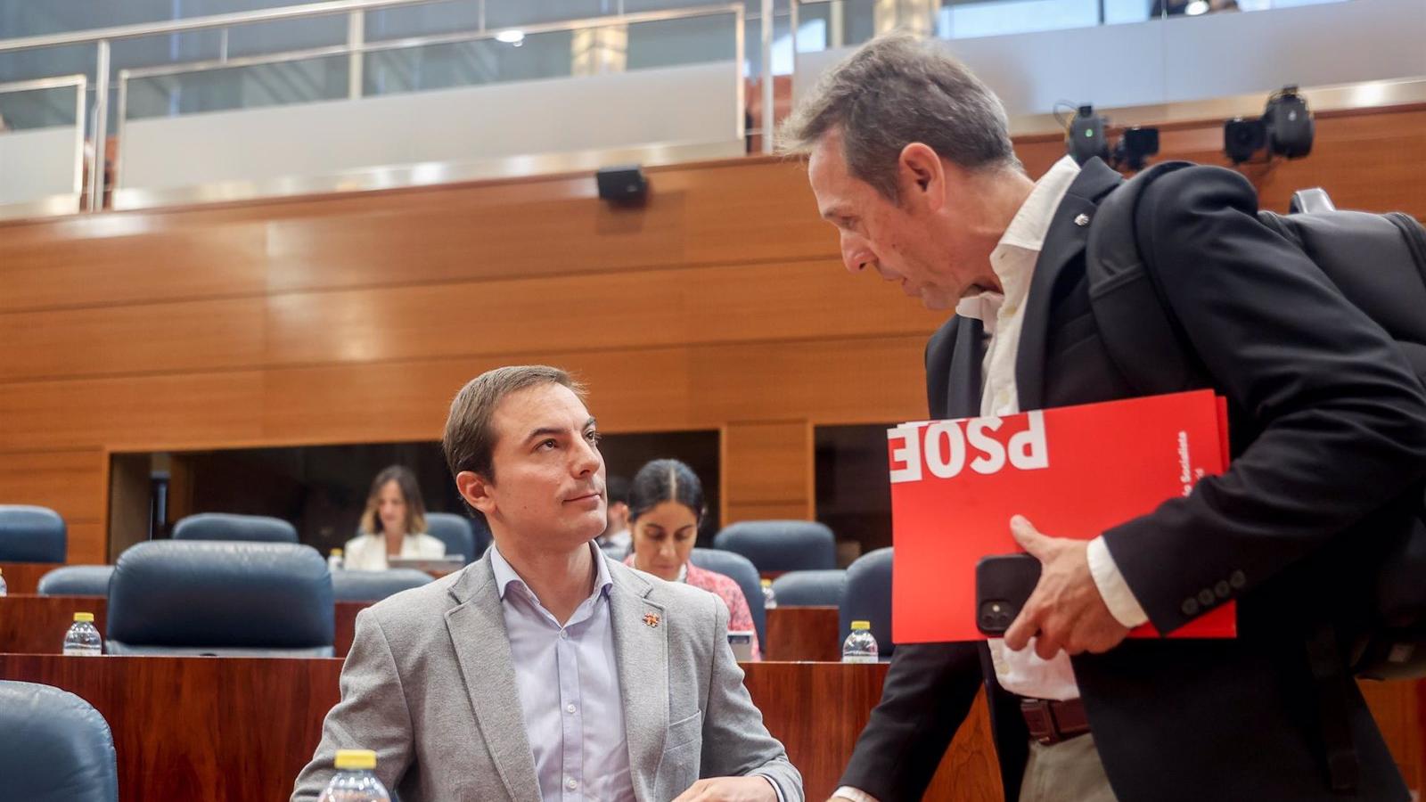Los grupos de izquierda vuelven a presentar una comisión sobre residencias a la Mesa de la Asamblea