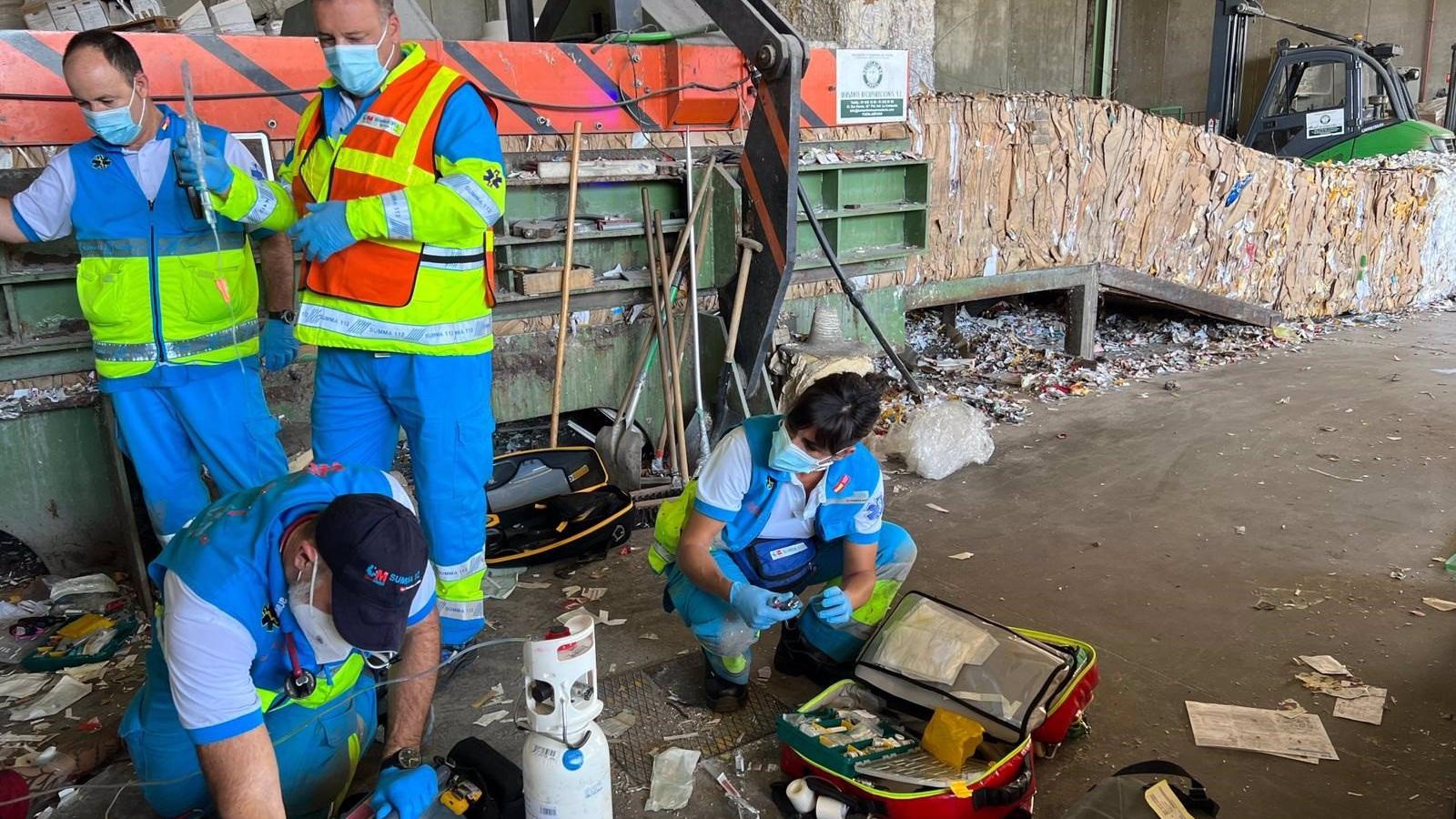  Herido muy grave un hombre de 43 años al ser aplastado cuando trabajaba en una fábrica de Fuenlabrada