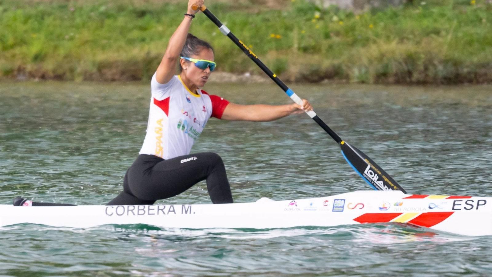 La piragüista María Corbera, galardonada con la medalla al mérito deportivo del Real Sitio y Villa de Aranjuez