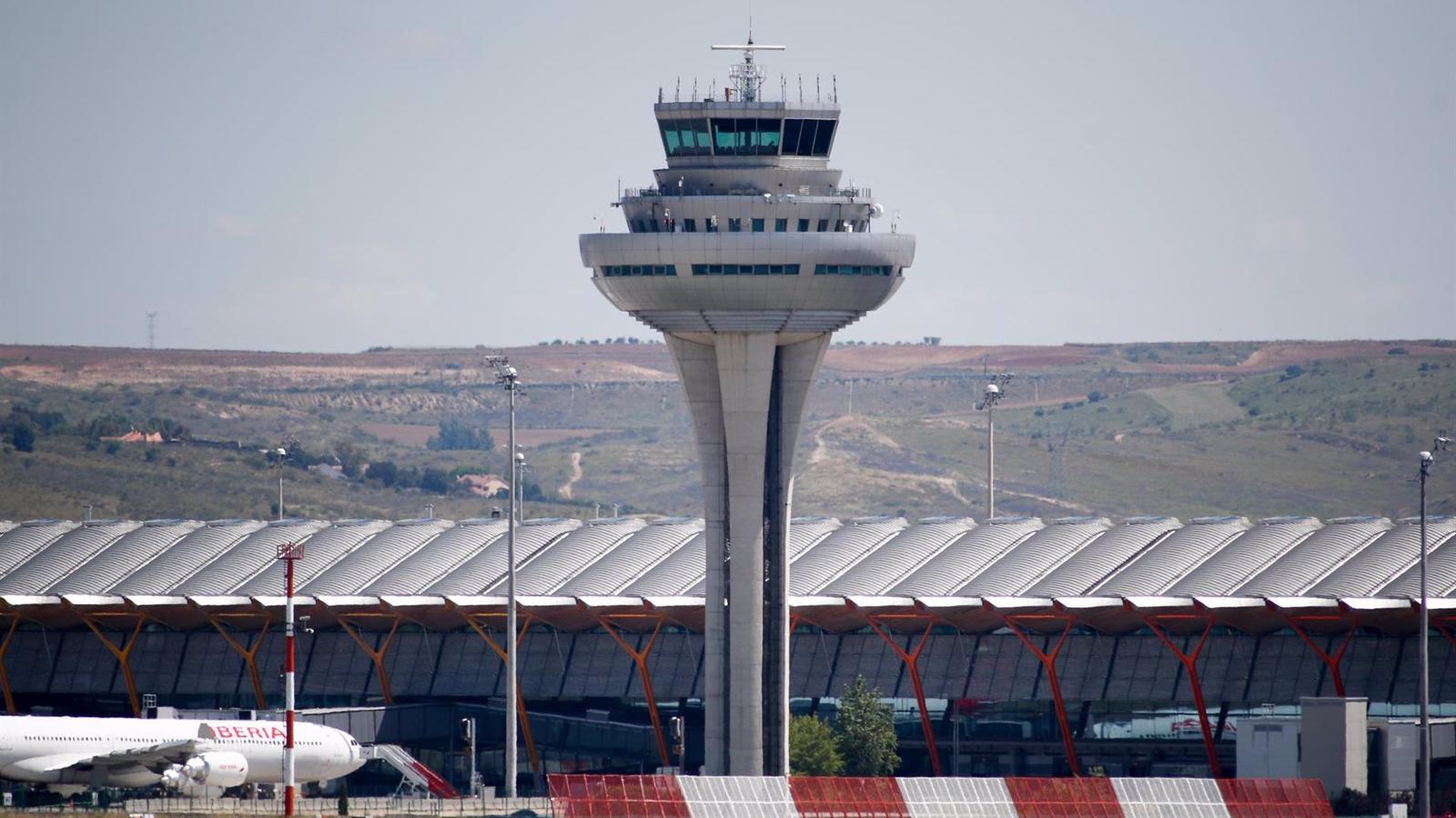 El centro de control de Madrid gestionó 99.227 vuelos en septiembre, un 6,2% menos que en prepandemia