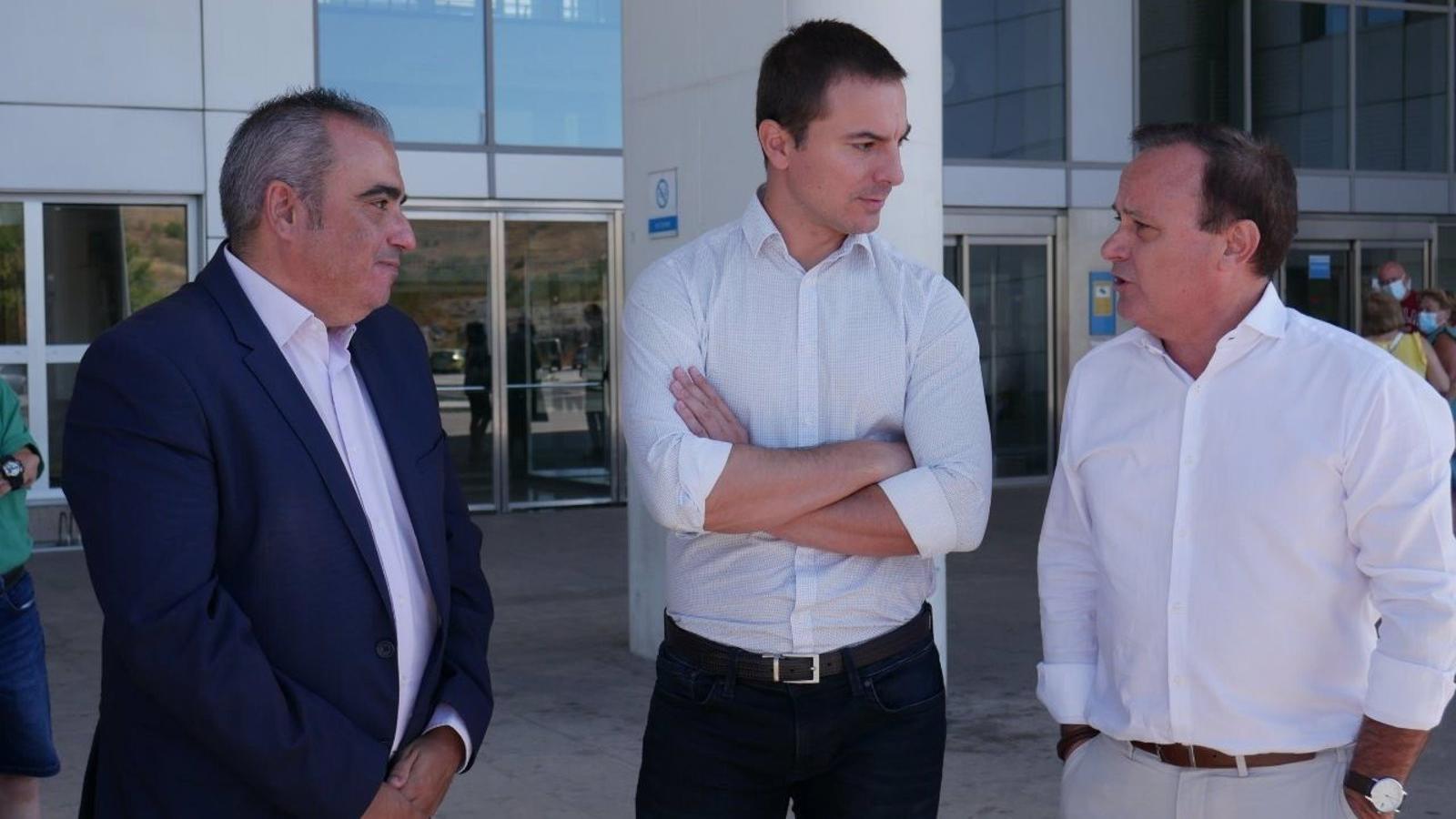 Lobato pide al PP que "vuelva a rectificar" para no dejar sin urgencias a familias de muchos municipios madrileños