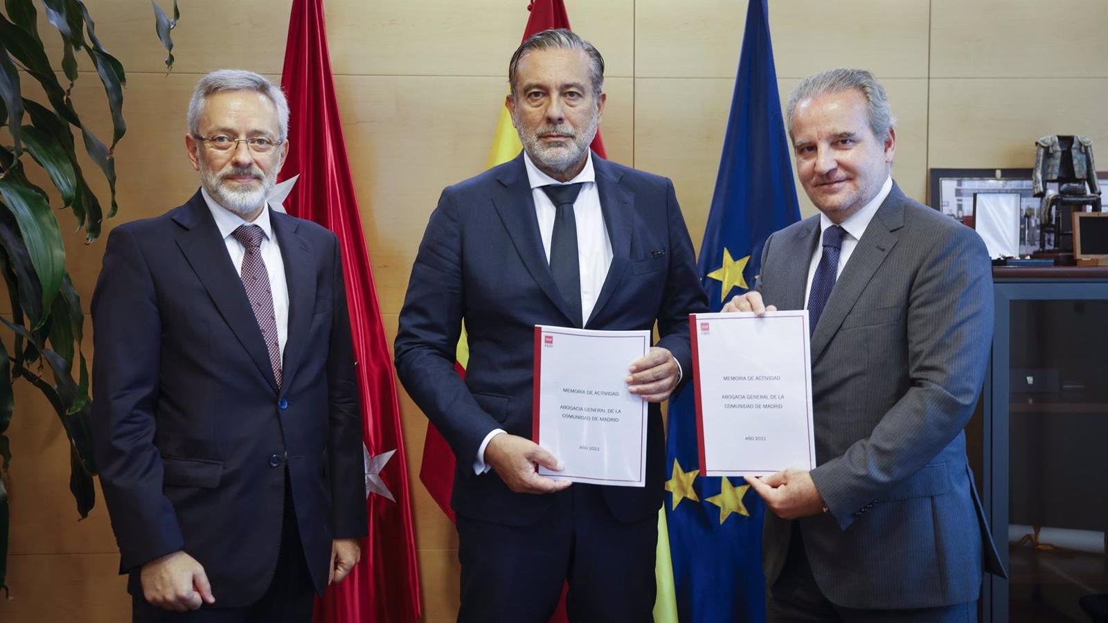 Los servicios jurídicos de la Comunidad iniciaron en 2021 casi 18.000 actuaciones, 7.500 asuntos consultivos