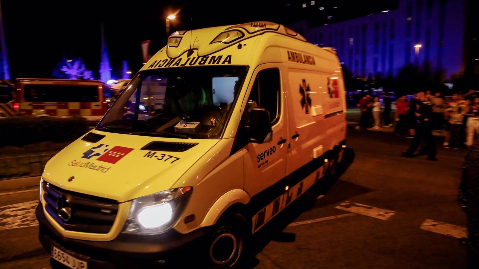  Herido grave un motero de 54 años al ser arrollado por un turismo en la M-30 en Puente de Vallecas