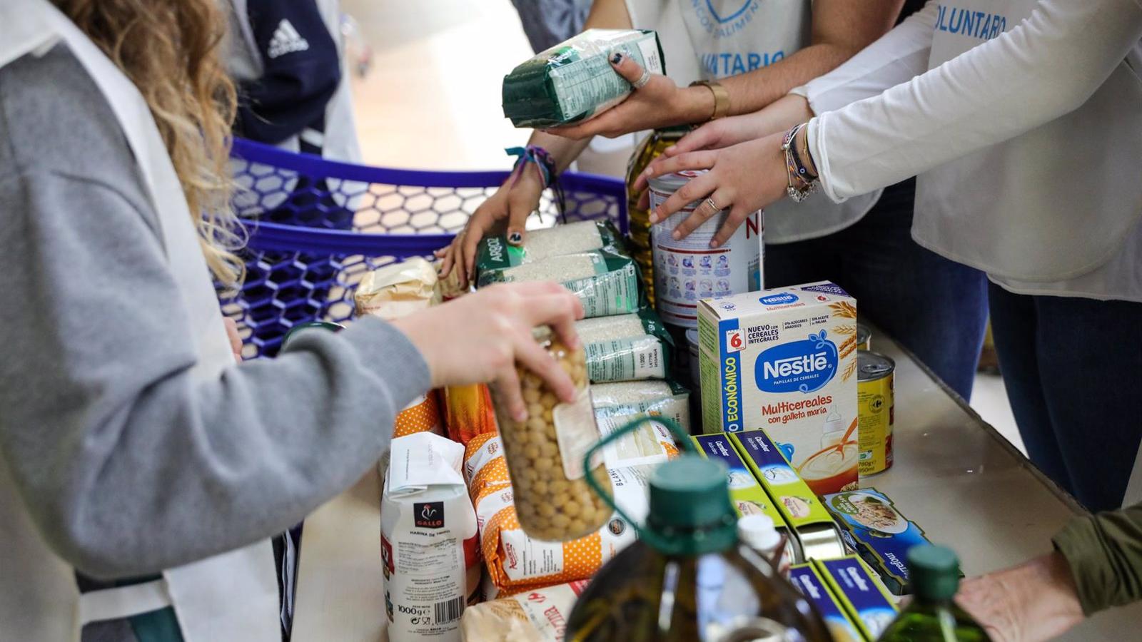 El Banco de Alimentos busca 10.500 voluntarios en Madrid para su campaña de recogida de este año