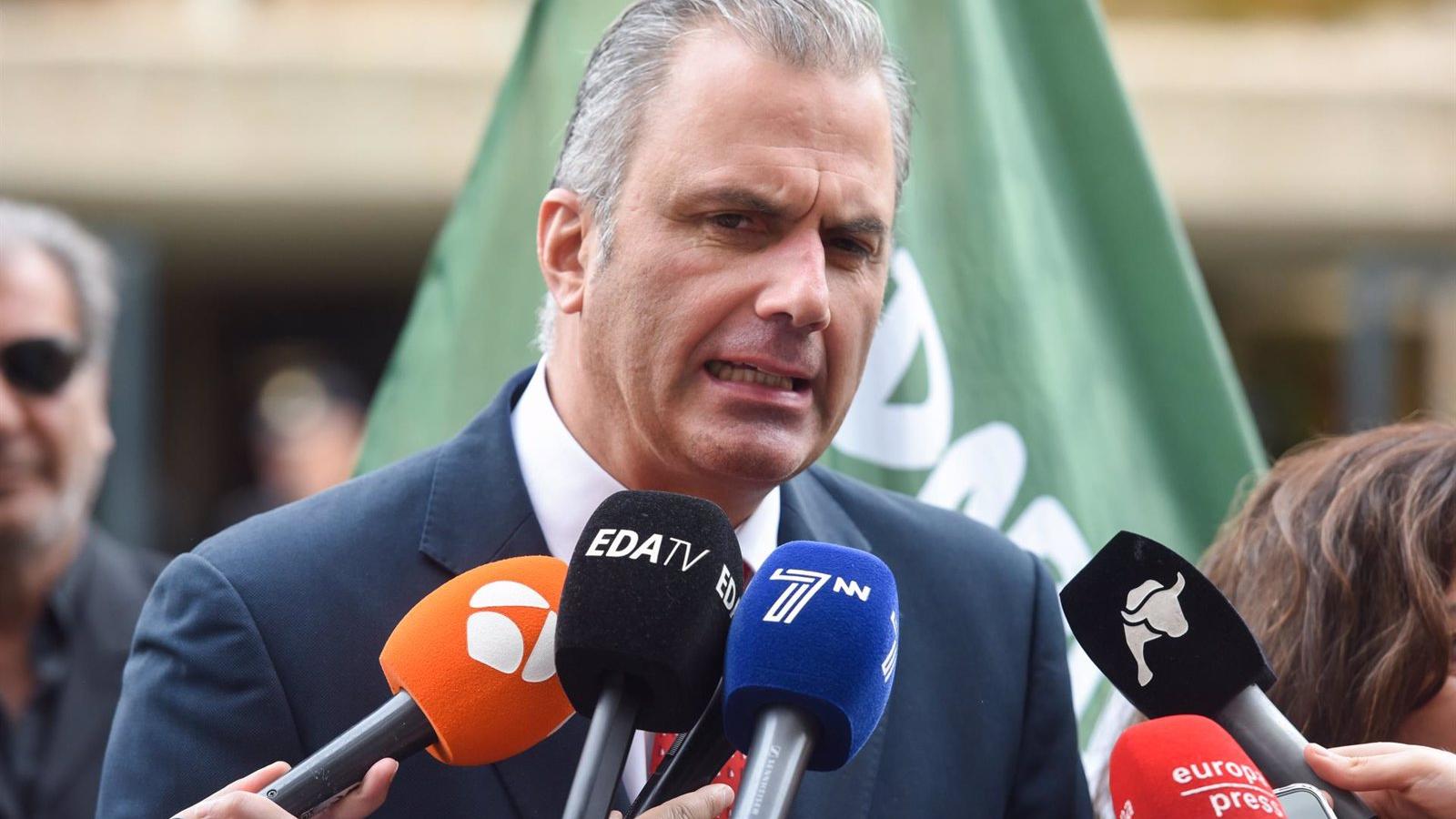 Ortega Smith pide a Martínez-Almeida que "no mire para otro lado" y mande más agentes a Lavapiés