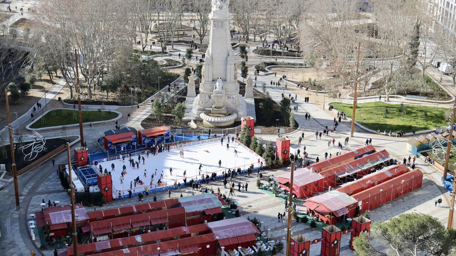 El Ayuntamiento de Madrid limitará en Plaza de España conciertos y actuaciones a eventos "puntuales" para "cuidar a los vecinos"