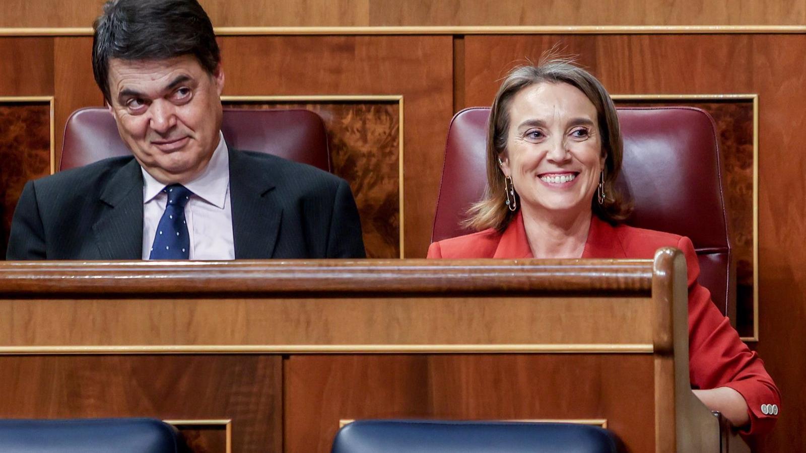 El PP pide la comparecencia de Sánchez en Congreso para aclarar los contactos con Puigdemont