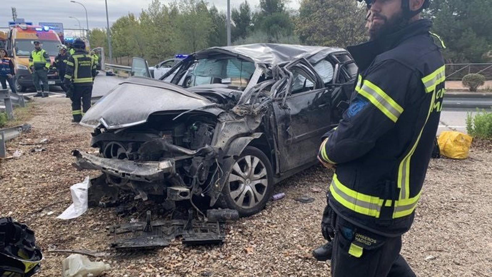 Herida una conductora al salirse de la carretera cerca de la Gavia