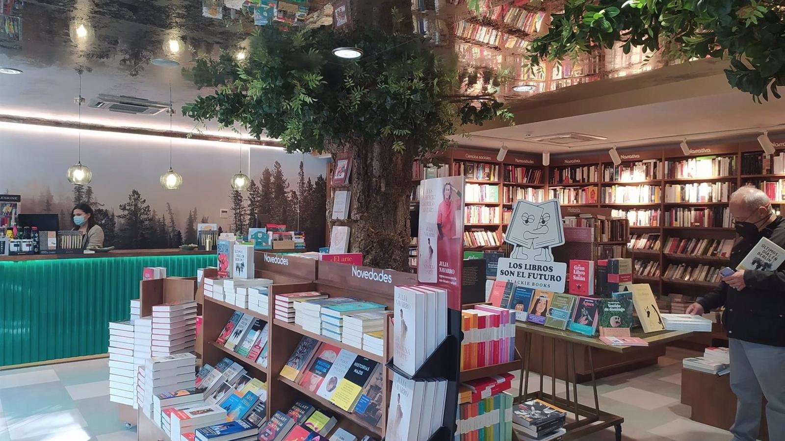 La Comunidad subraya la contribución de los libreros al tejido económico y cultural de la región