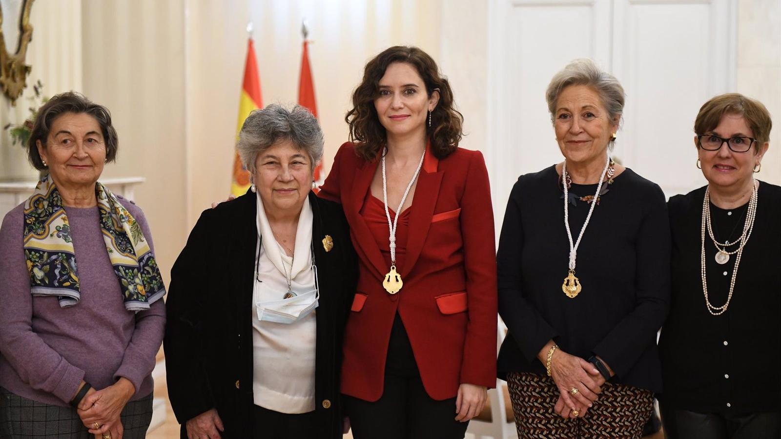 Díaz Ayuso recibe la Medalla de la Beata María Ana de Jesús