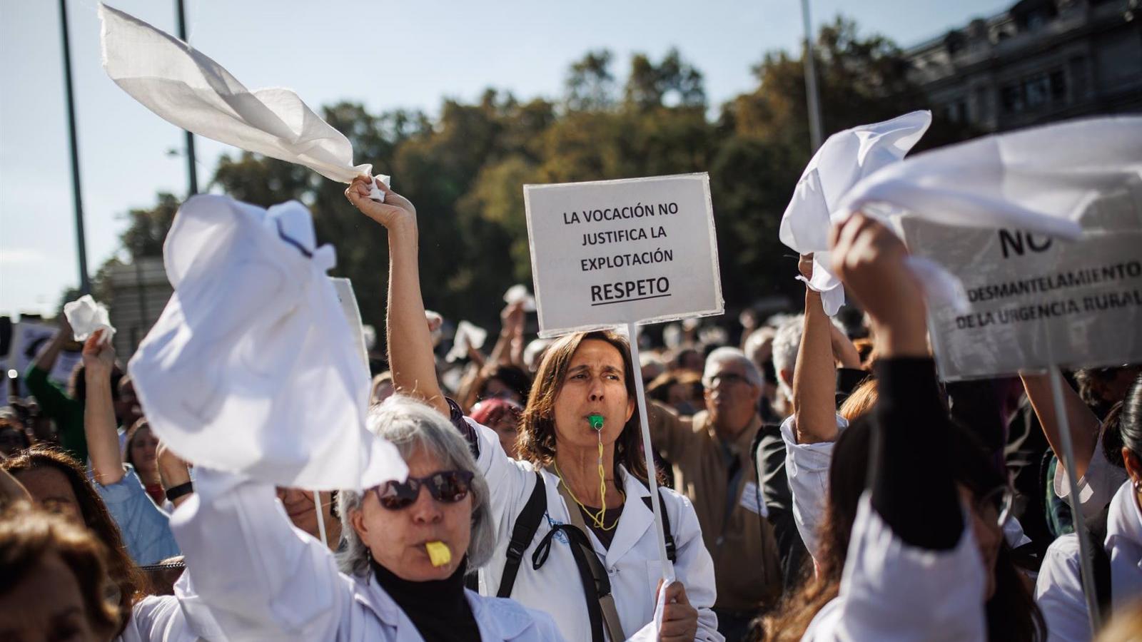 El comité de huelga acude a la reunión con la Consejería de Sanidad con la esperanza de lograr un acercamiento de posturas