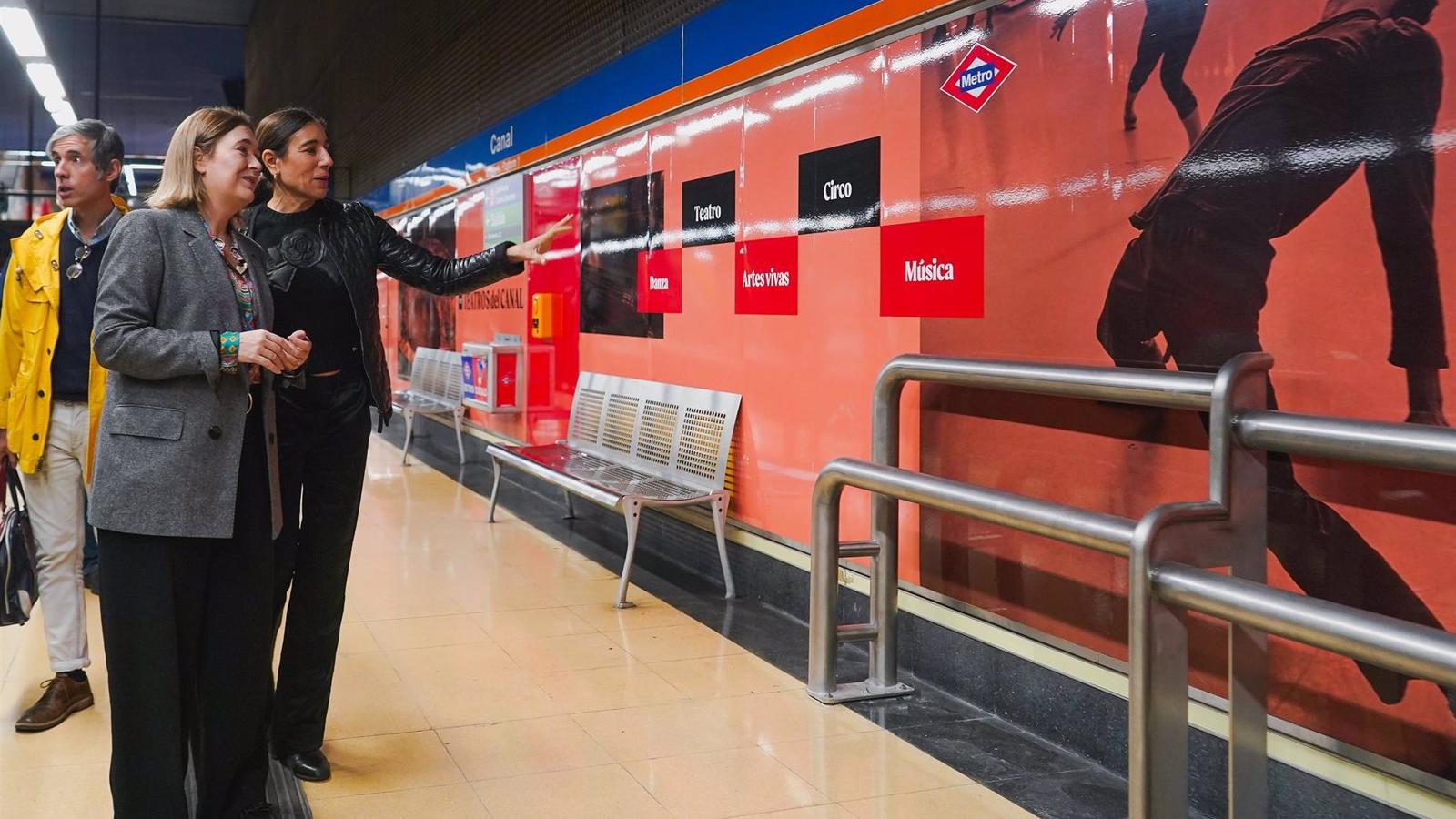 Homenaje en la estación de Metro de Canal a las artes escénicas con vinilos de Camarón, Nina Simone o Miguel Mihura