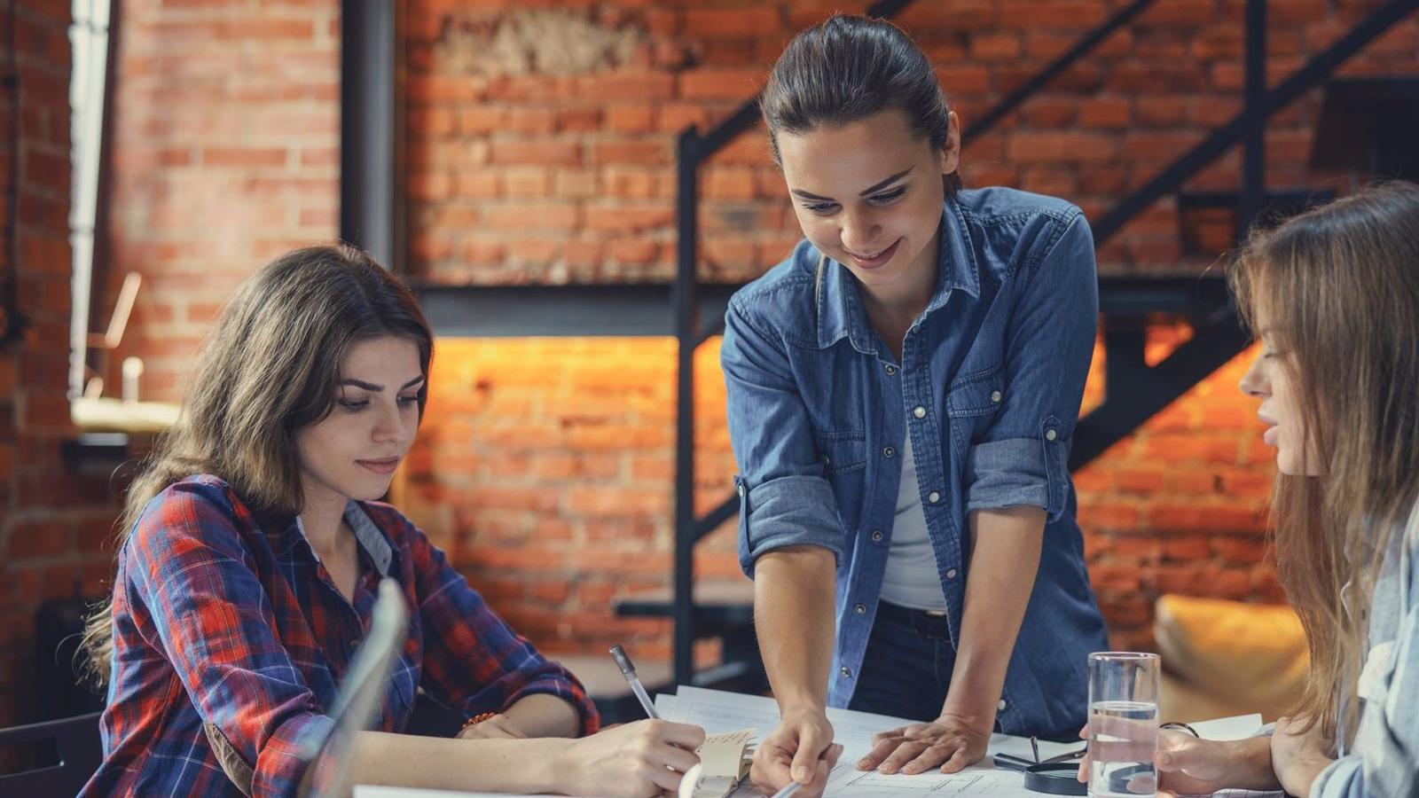 Niñas y jóvenes de Las Rozas participarán en un programa para resolver problemas reales a través de la tecnología