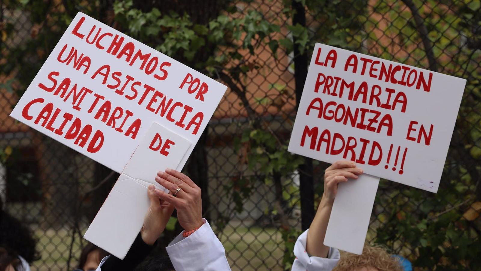 La Consejería de Sanidad y el comité de huelga realizan un "acercamiento importante" de posturas para desconvocar la huelga