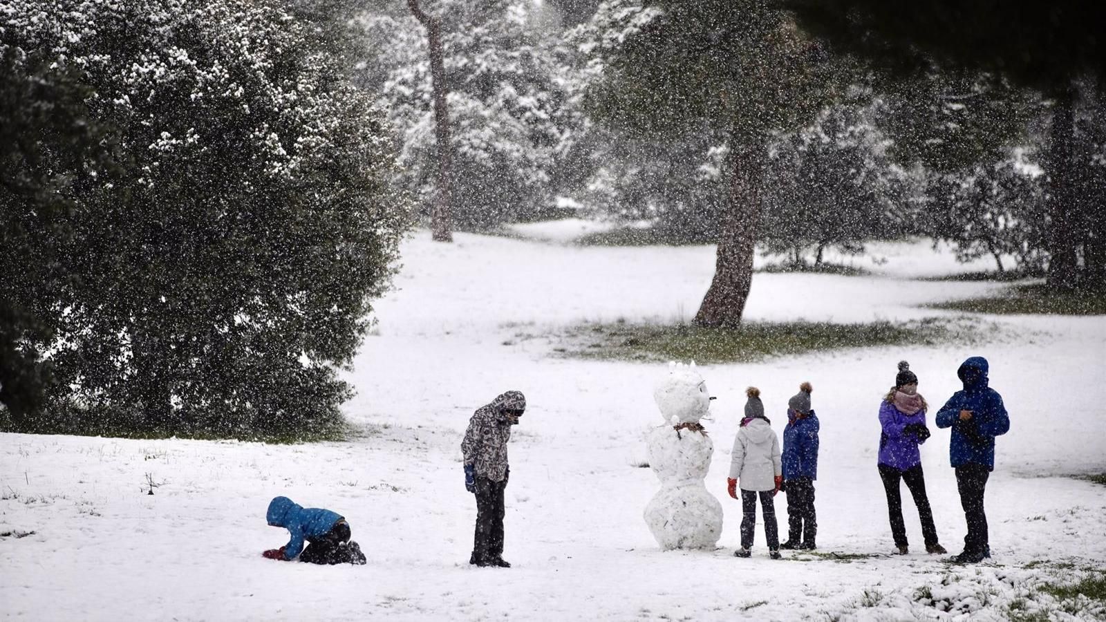 Las Rozas pide a los vecinos extremar las precauciones frente a posibles olas de frío