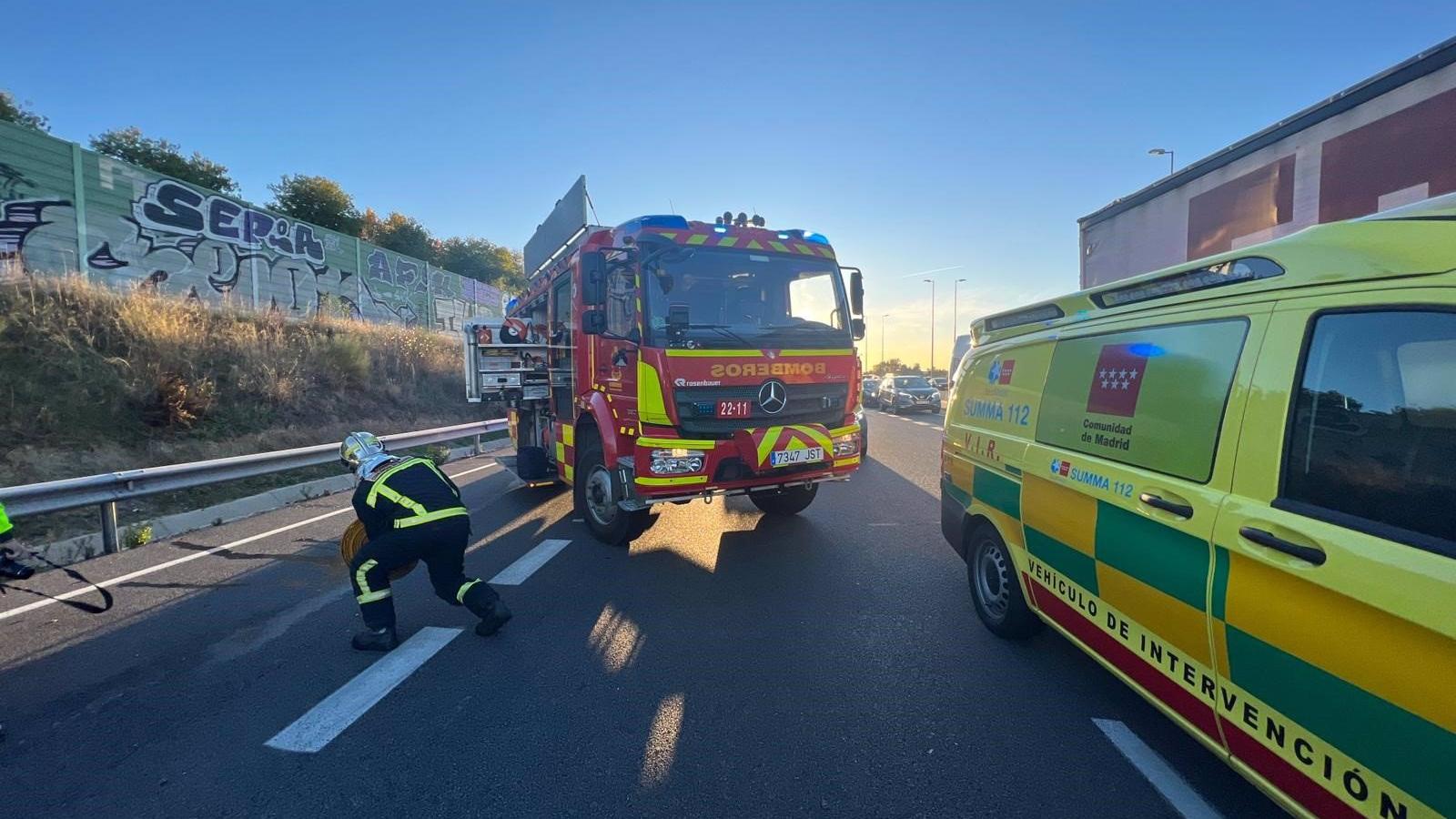  Un accidente de tráfico en la A-2 deja tres personas con lesiones, una de ellas grave