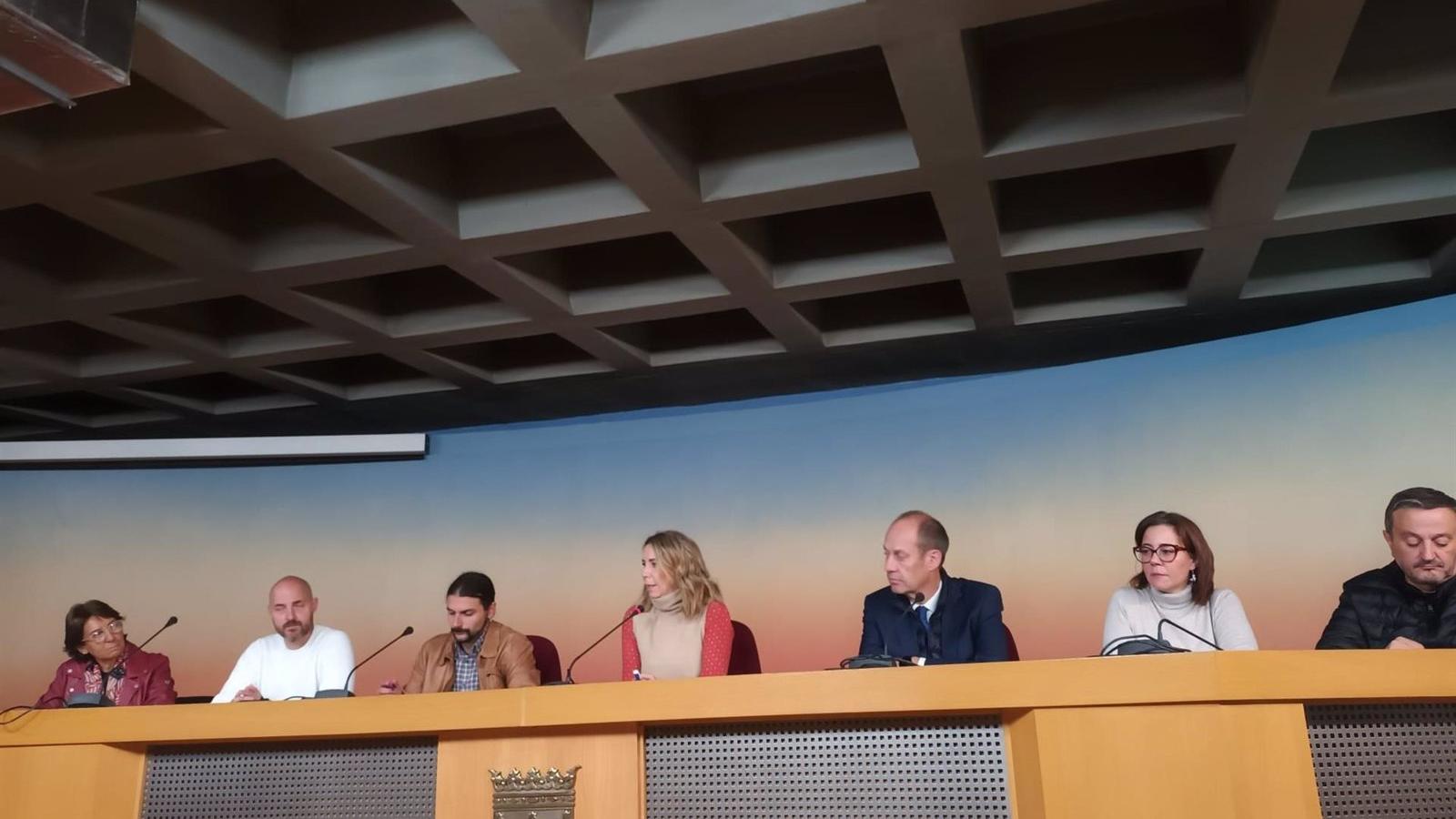 Espinar dice que las bajadas impositivas tienen que hacerse "con cabeza y siendo justos con quienes lo necesitan"