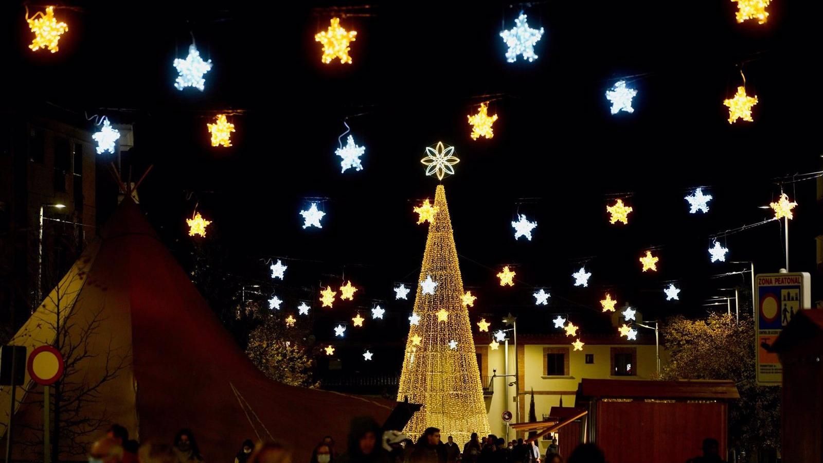 El encendido del alumbrado, un concierto de coros y teatro infantil inauguran la Navidad en Las Rozas
