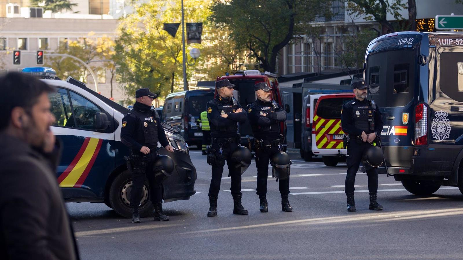 Detonan un paquete sospechoso que no contenía sustancia deflagrante junto al Cuartel del Ejército del Aire en Madrid