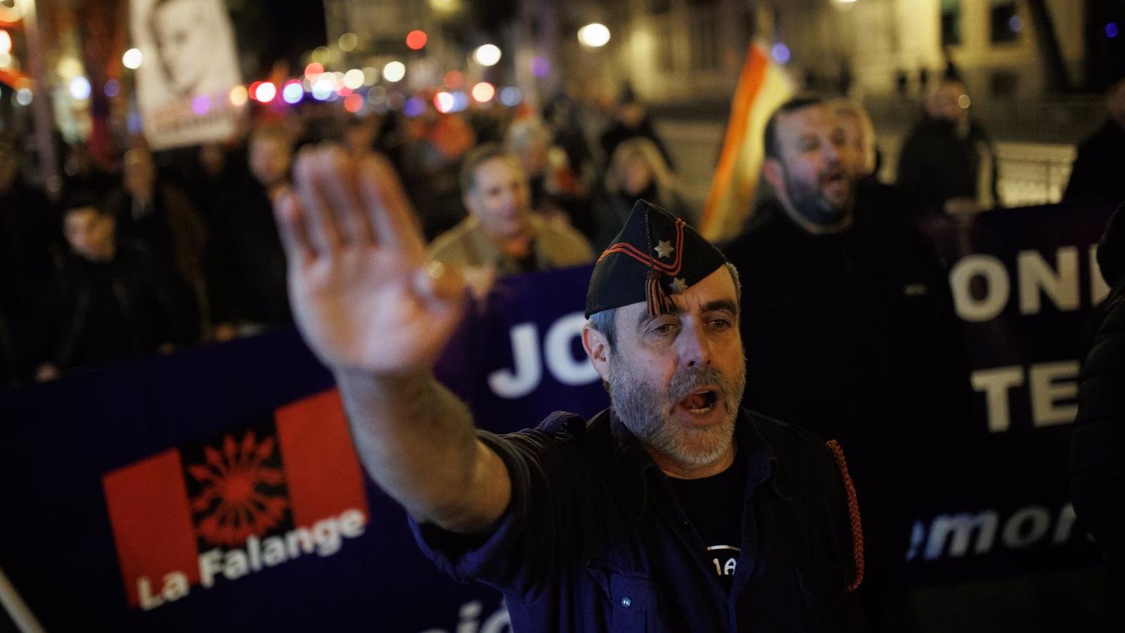 El Gobierno de Sánchez estudia sanciones por las concentraciones del 20N en Madrid