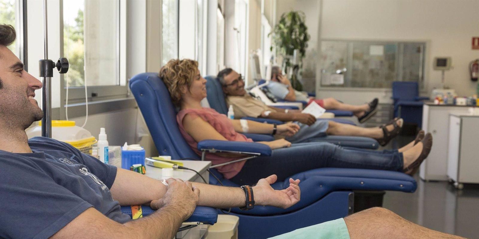 Las reservas de sangre de los grupos 0+, 0-, A+ y B- están en alerta roja en los hospitales madrileños