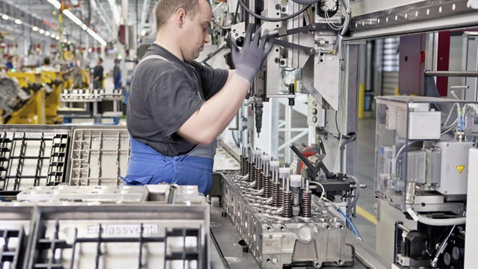 La producción industrial en la Comunidad crece un 4,8% en octubre, 2,6 puntos más que la media nacional