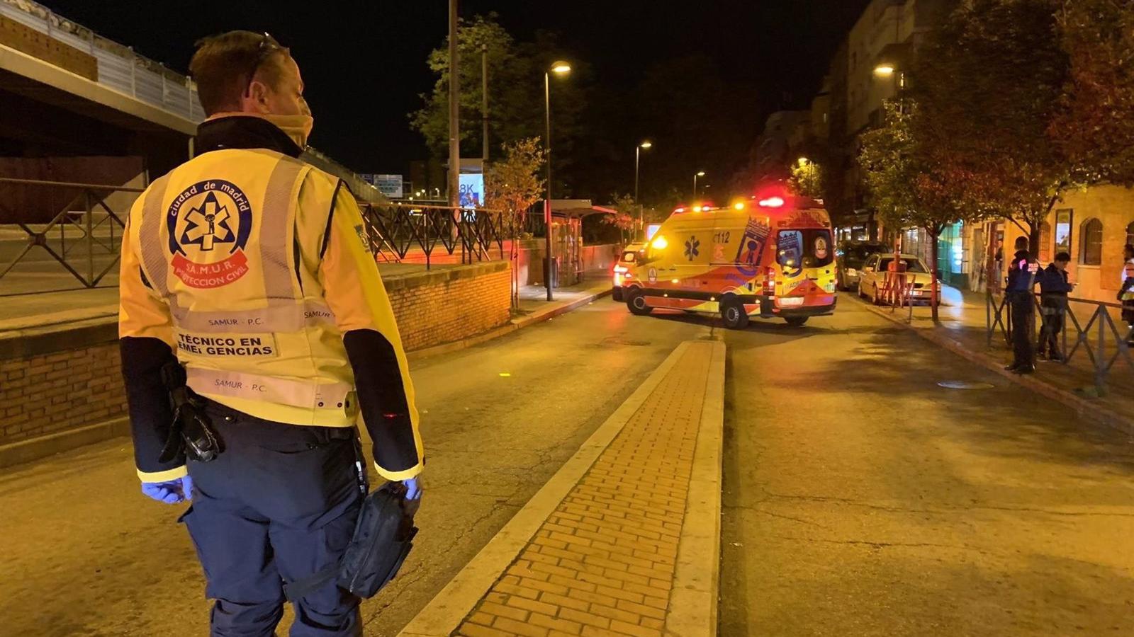 Apuñalan en el brazo a un hombre de 45 años en la Avenida de la Albufera en Puente de Vallecas