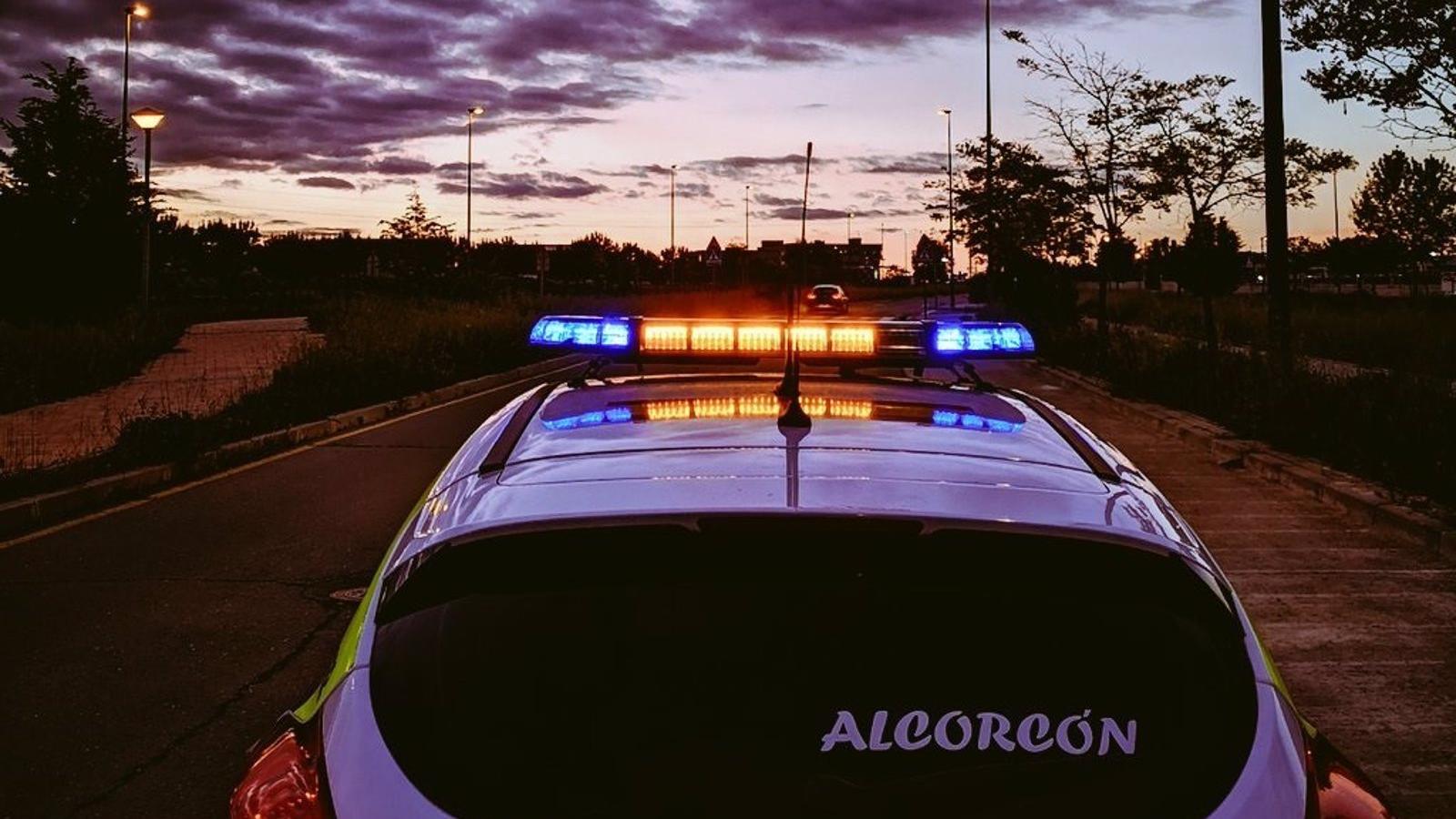 La policía de Alcorcón pide colaboración ciudadana para encontrar al conductor que huyó tras arrollar a un peatón