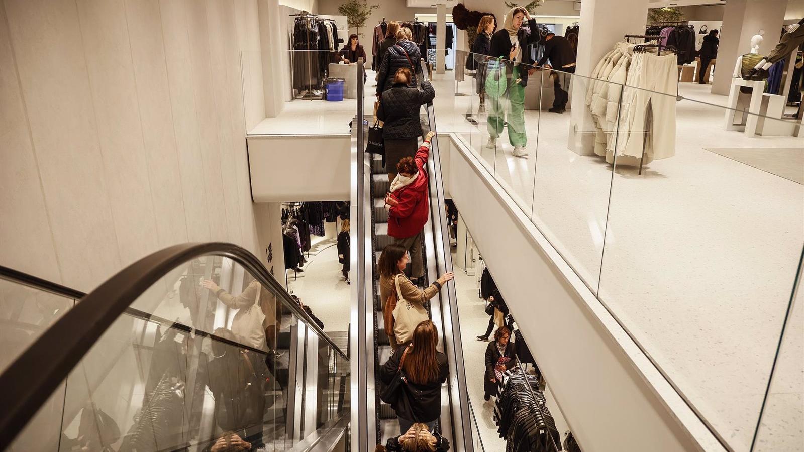 Inditex gana 3.095 millones, un 24% más, y logra un máximo histórico de ventas y beneficio en un tercer trimestre