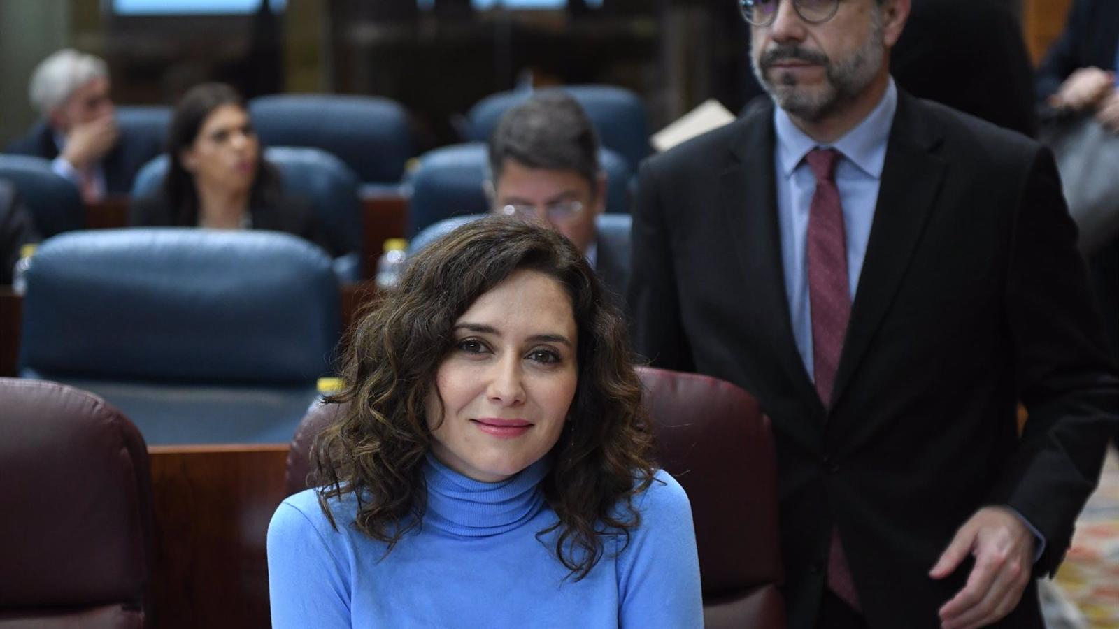 Díaz Ayuso acusa al PSOE de querer "cambiar por la puerta de atrás" el Poder Judicial