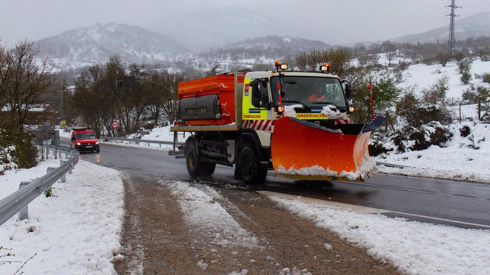 La región contará con más de 5.600 profesionales, 740 vehículos, dos helicópteros y 59 quitanieves en el Plan de Inclemencias Invernales
