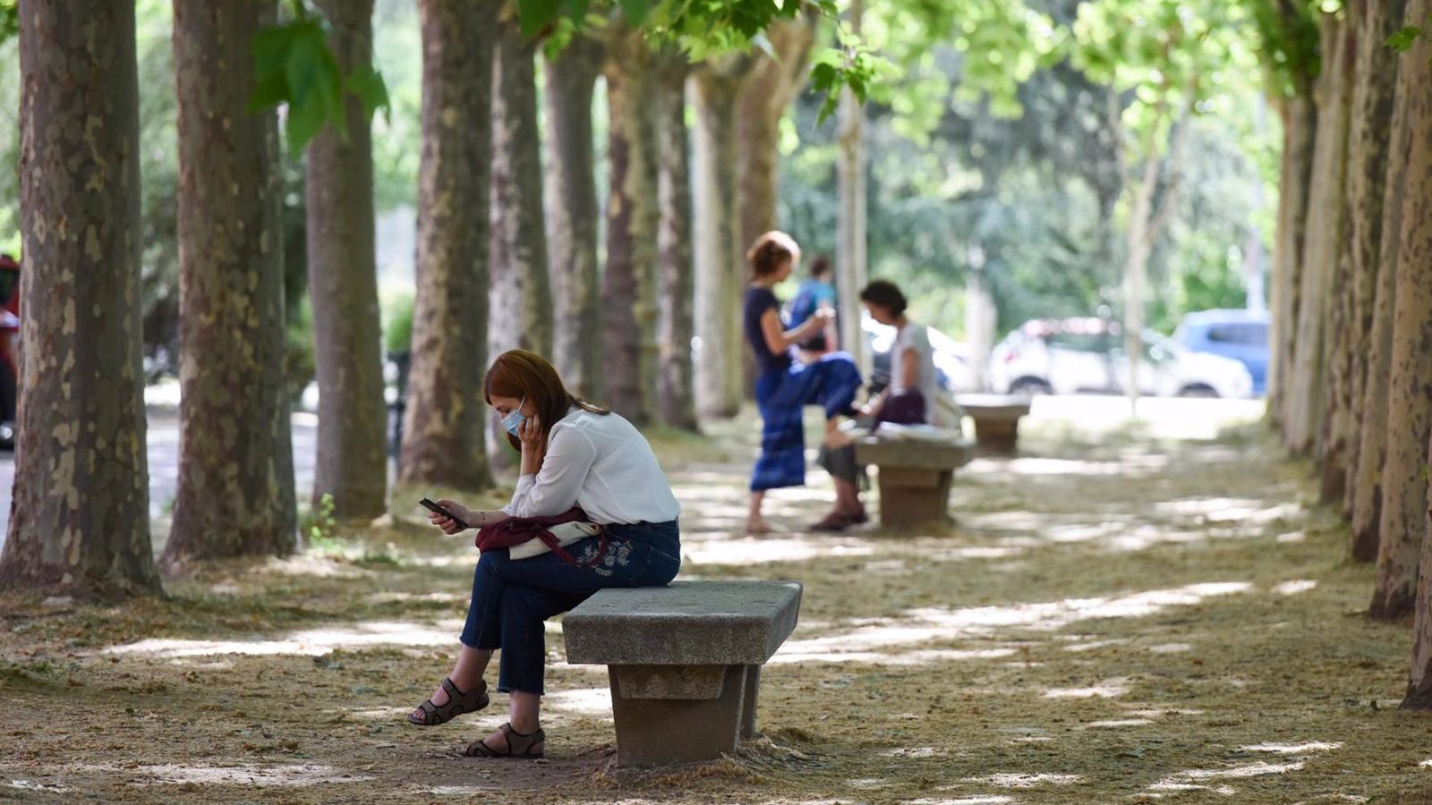 Dos asociaciones radicales de izquierda se movilizarán contra el nombramiento de Ayuso como alumna ilustre de la UCM