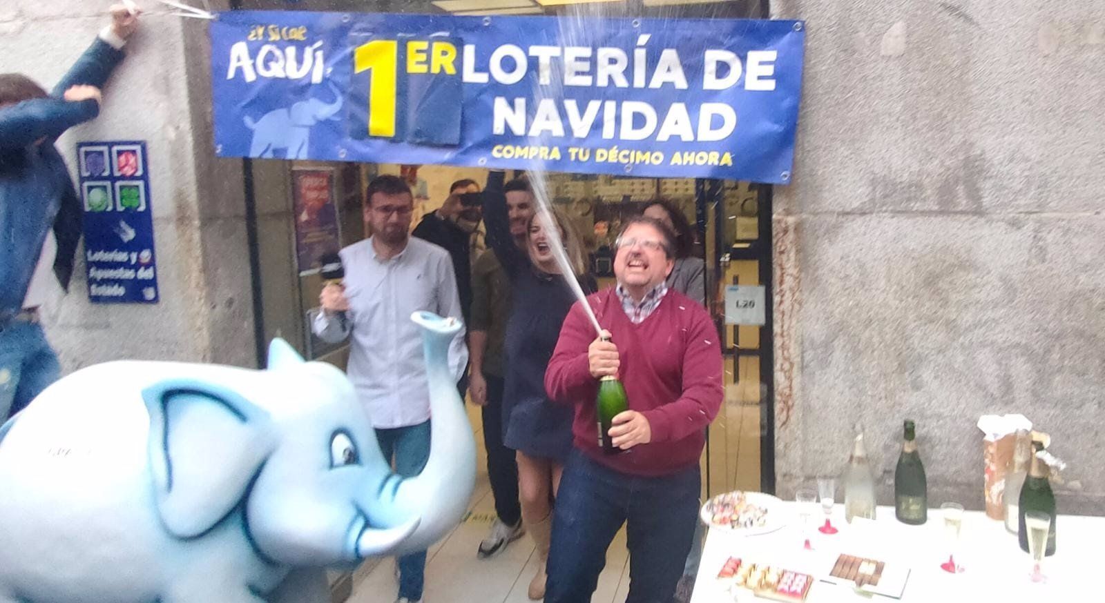 La administración número 150 de la calle Arenal celebra el 'Gordo'