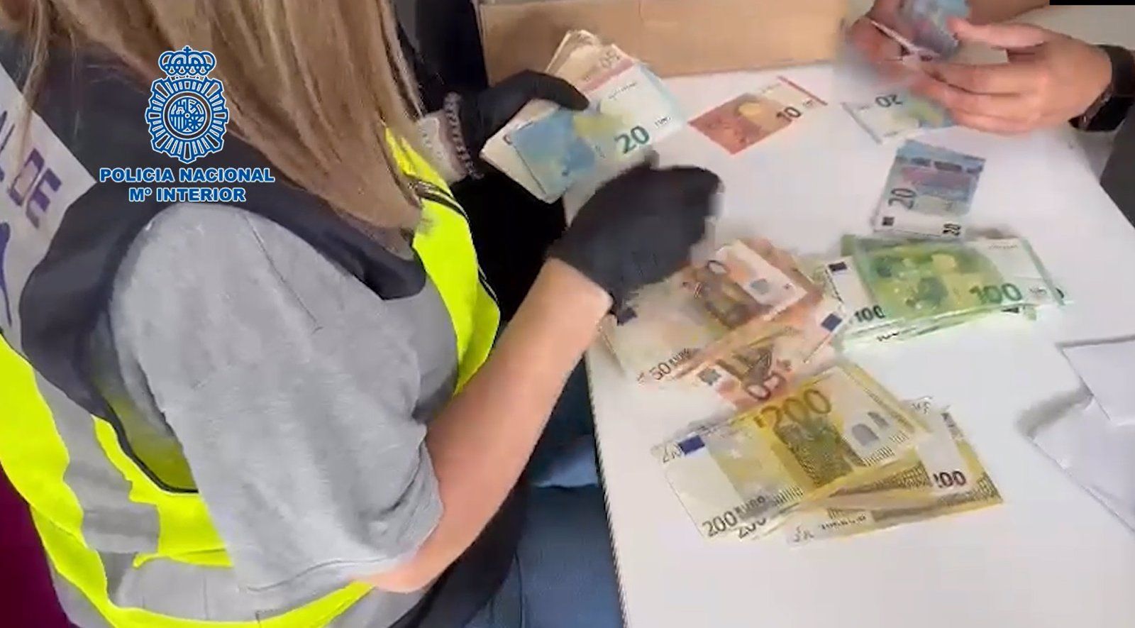 Cae una red que estafaba con números de tarificación especial a personas inscritas en listas de morosos