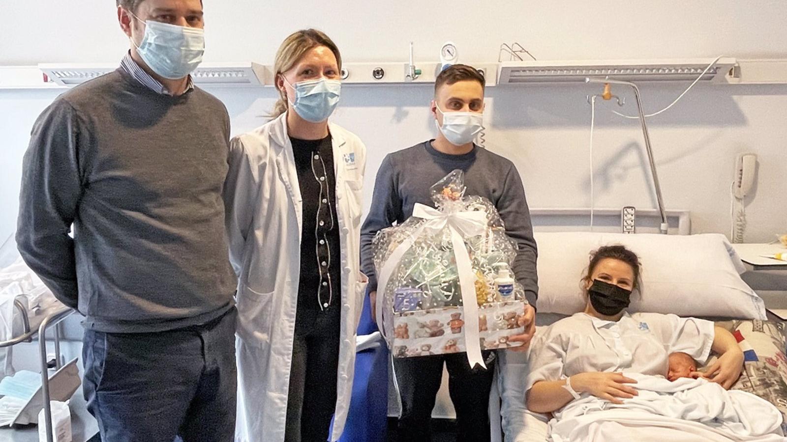 Mathias, primer niño del año nacido en Torrejón