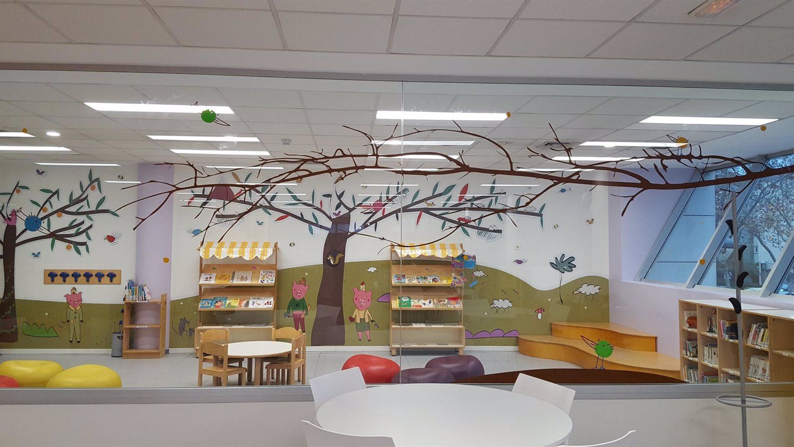 La Bebeteca de la Biblioteca Marcos Ana de Sanse estrena nueva decoración pensada para los más pequeños
