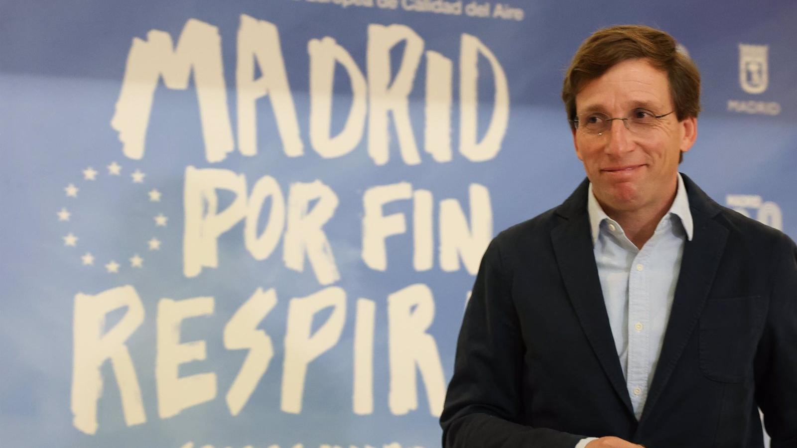 Martínez-Almeida saca pecho por quitar "la bandera medioambiental" a la izquierda