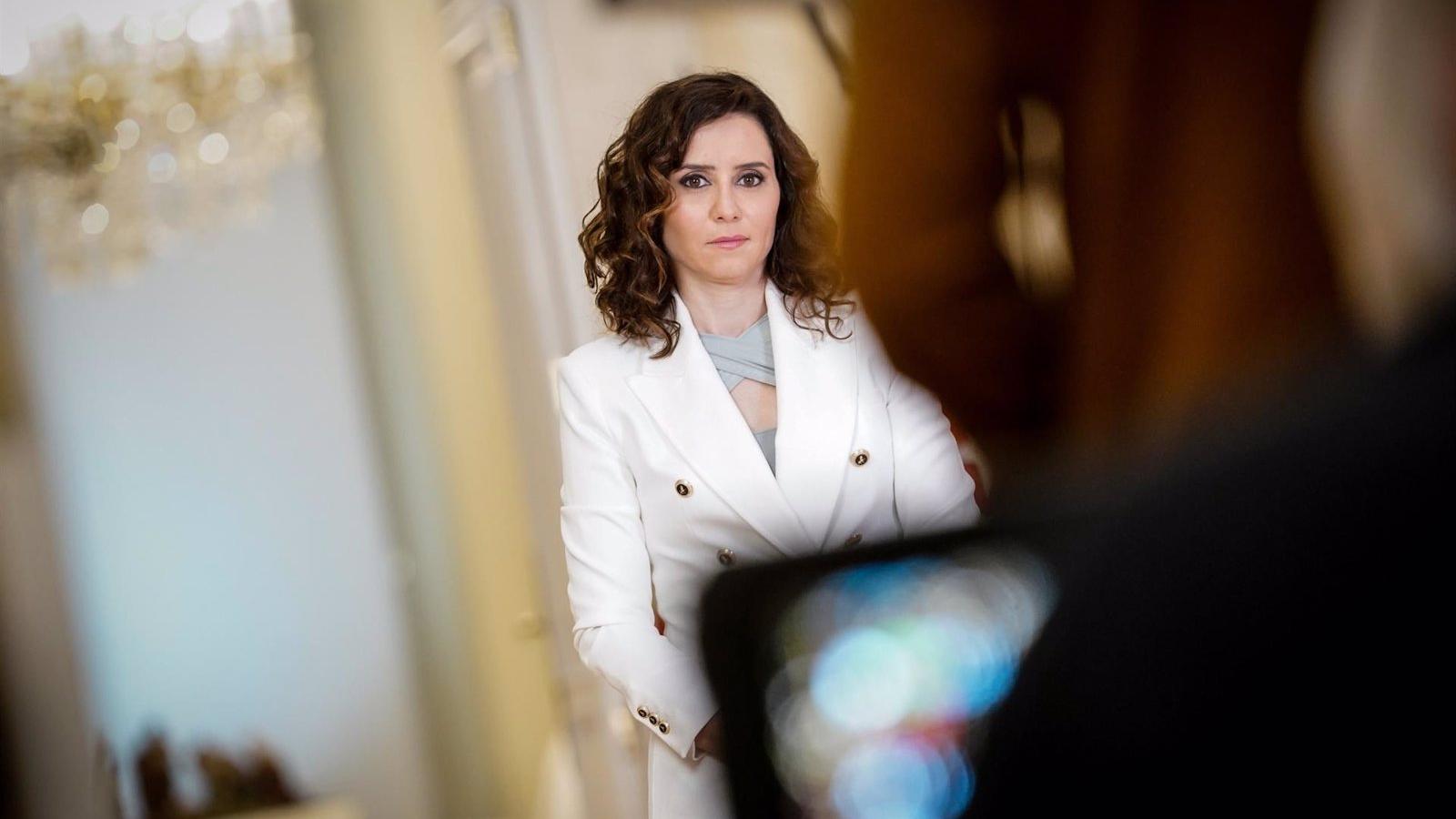 Díaz Ayuso destaca que a Redondo se le debe "el legado de la Transición" y que hizo frente "al nacionalismo separatista"