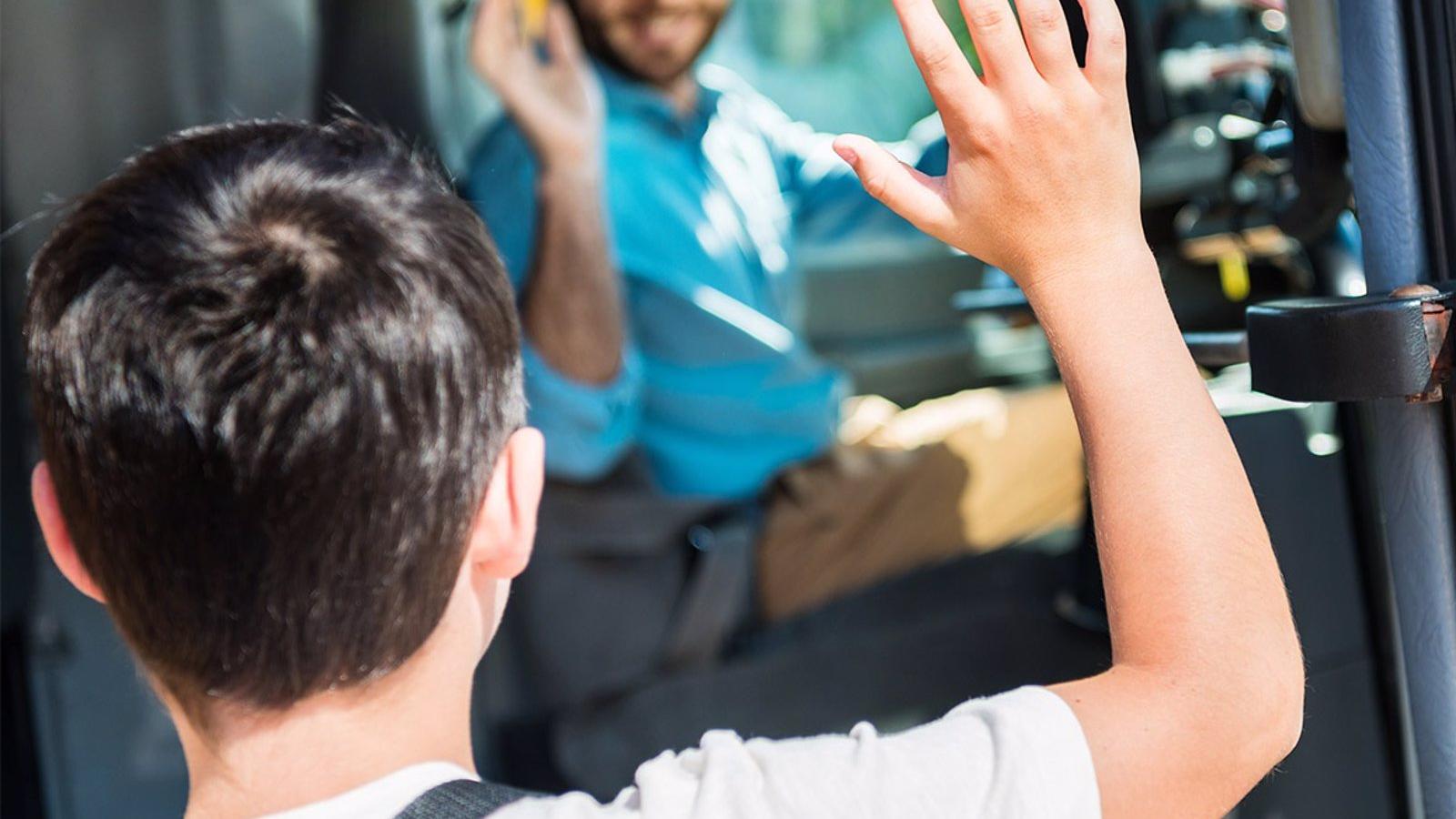 Cerca de 1.000 alumnos de la región se forman en el uso del transporte público