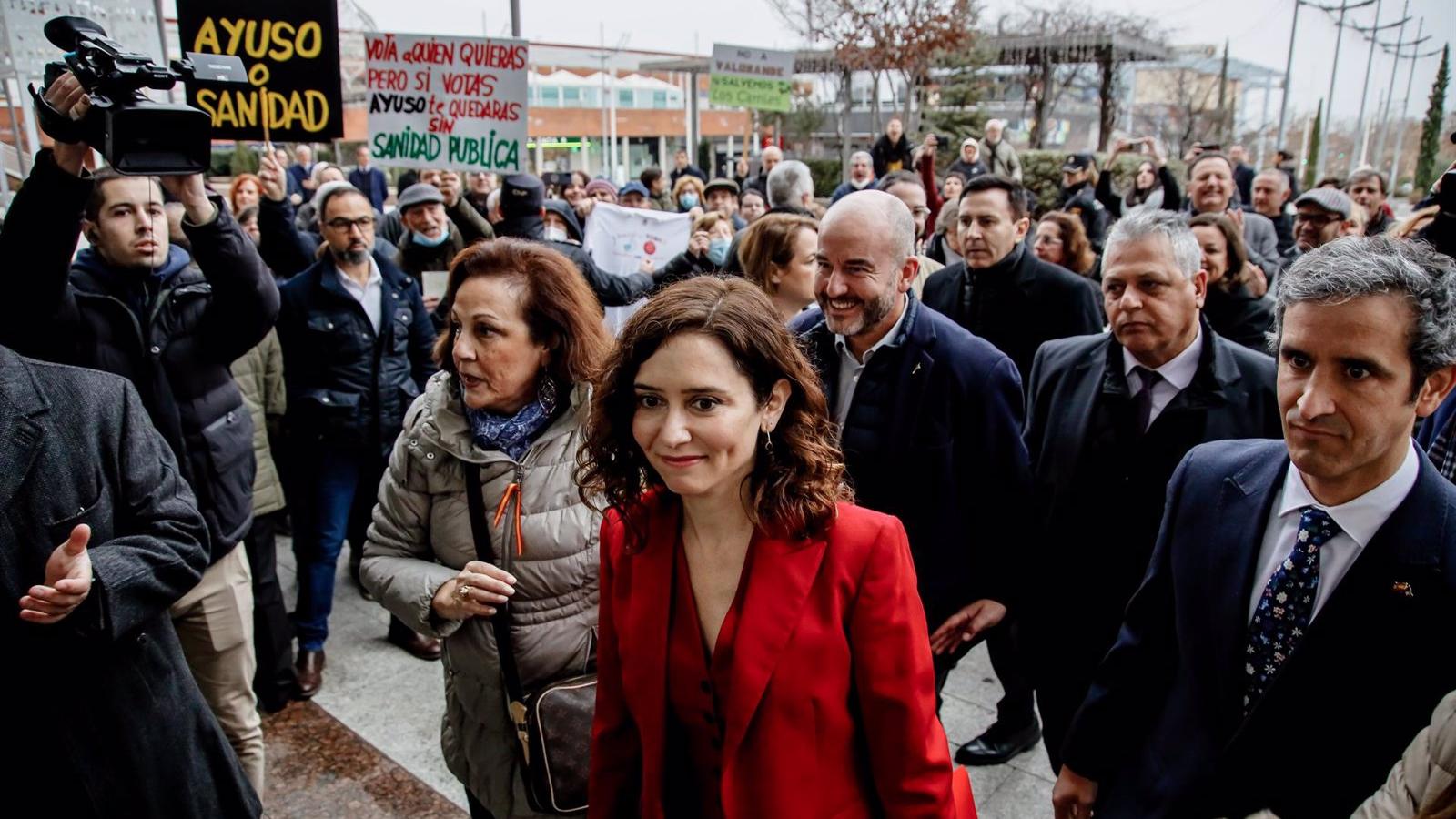 Díaz Ayuso critica que se ponga solo "la lupa" en la sanidad madrileña y defiende que se presta un "excelente servicio"