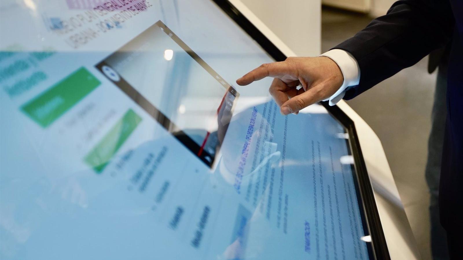 El Ayuntamiento de Las Rozas simplifica el proceso de transformación digital para los vecinos