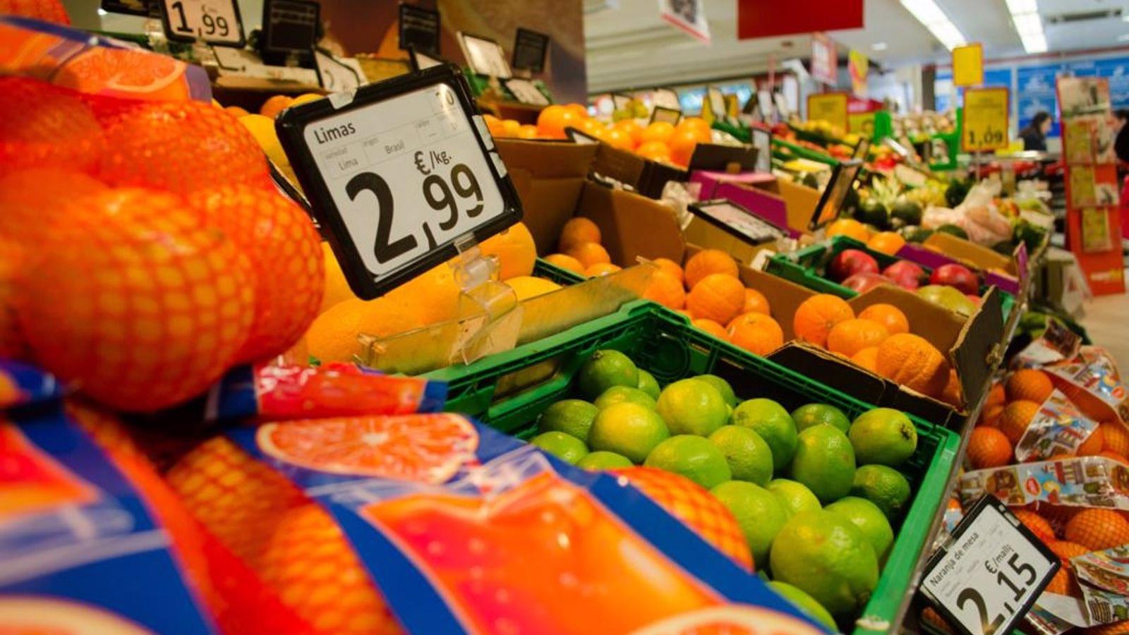 Los precios en la región se moderan al 4,9% en diciembre, con los alimentos disparados