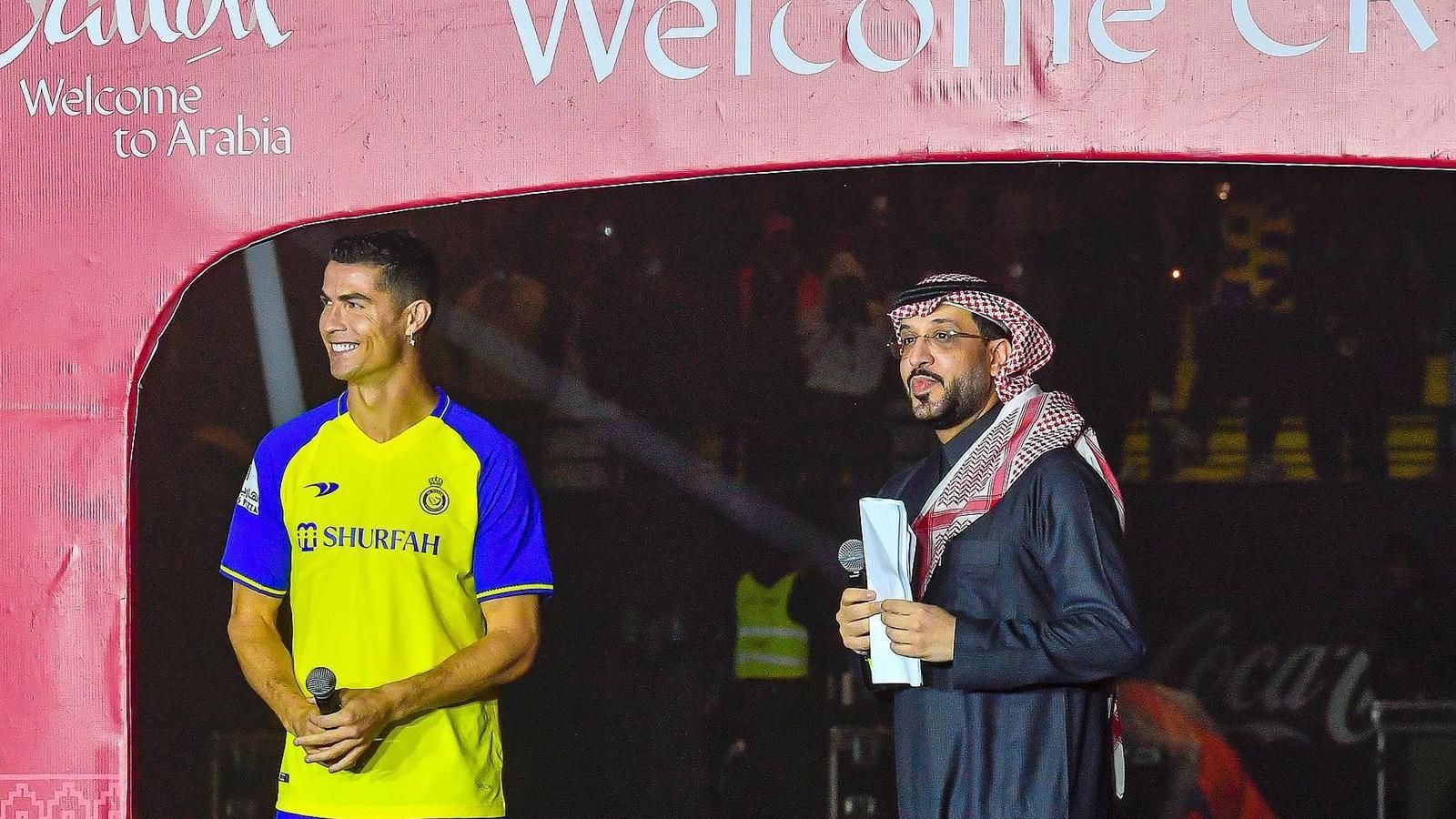 Cristiano Ronaldo visita al Real Madrid en Riad