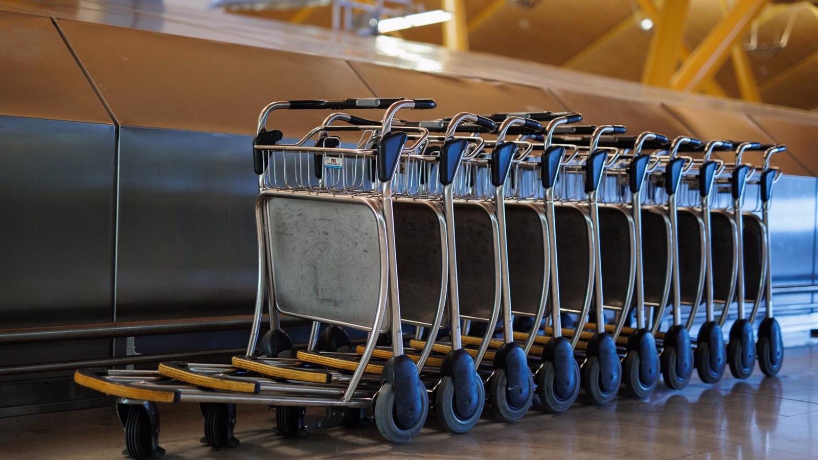 Llega a Madrid un proyecto pionero para dar una segunda vida solidaria a las maletas extraviadas en el aeropuerto