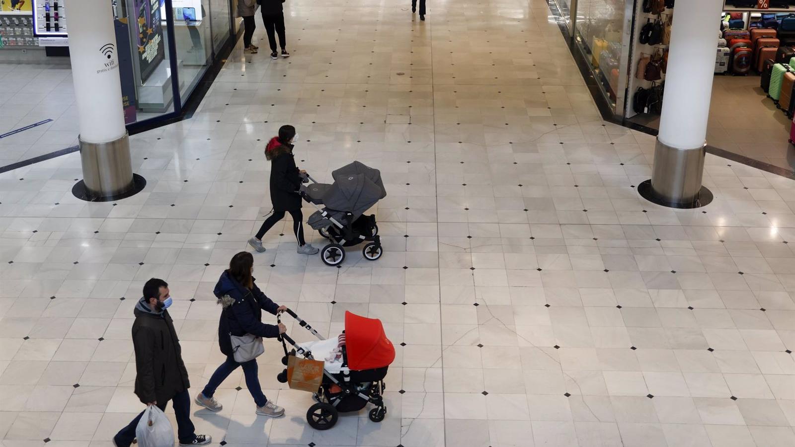 302.290 niños nacieron en España en los primeros once meses de 2022, 73.501 menos que hace seis años