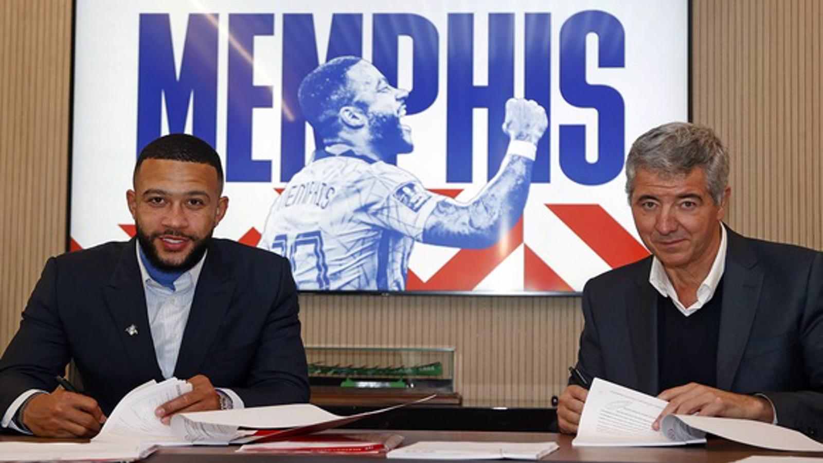  El delantero neerlandés Memphis Depay ficha por el Atlético de Madrid hasta 2025