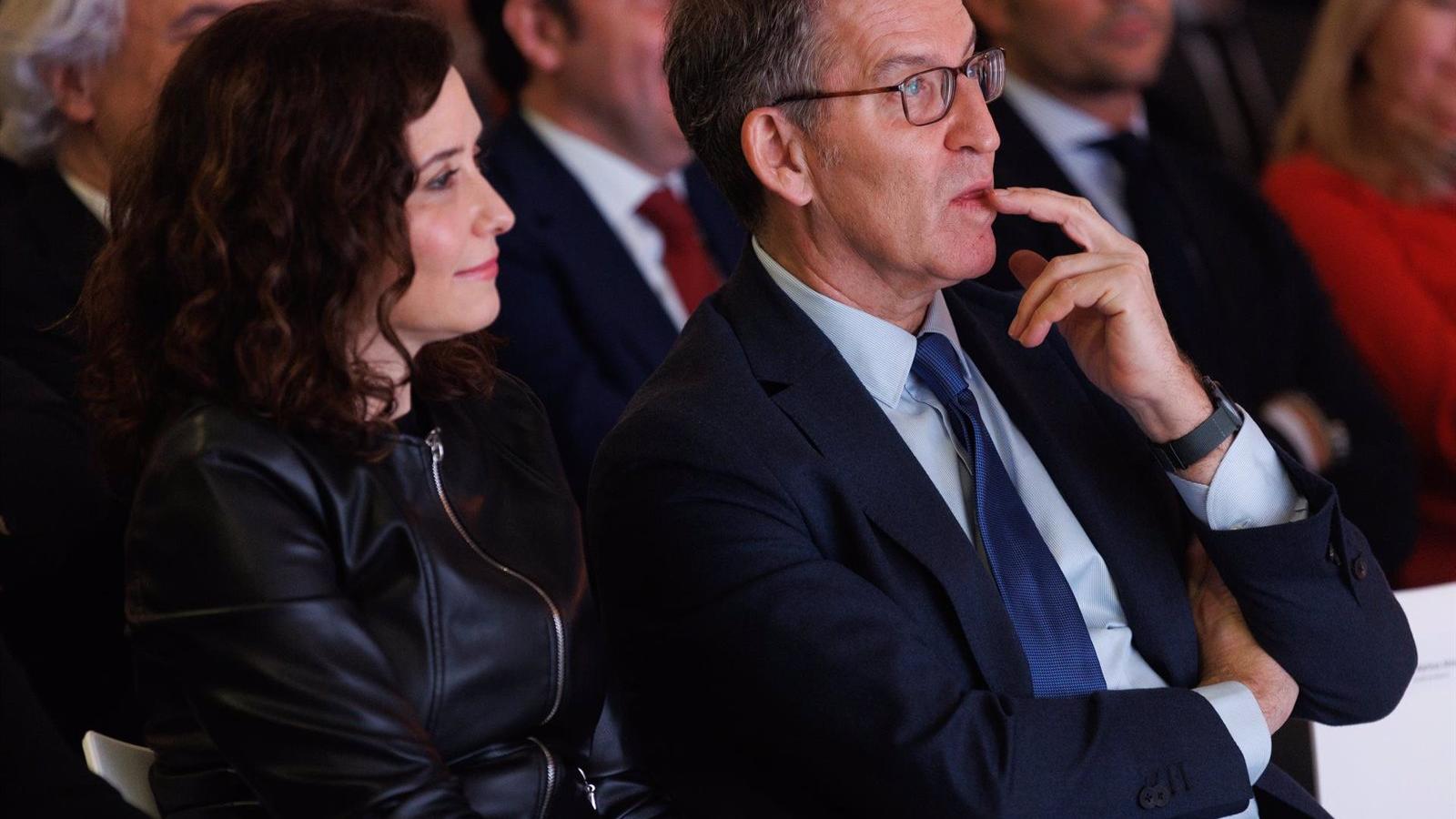 Díaz Ayuso ve un "sin sentido" que partidos minoritarios "decidan por todos" y apuesta por buscar soluciones como "la segunda vuelta"