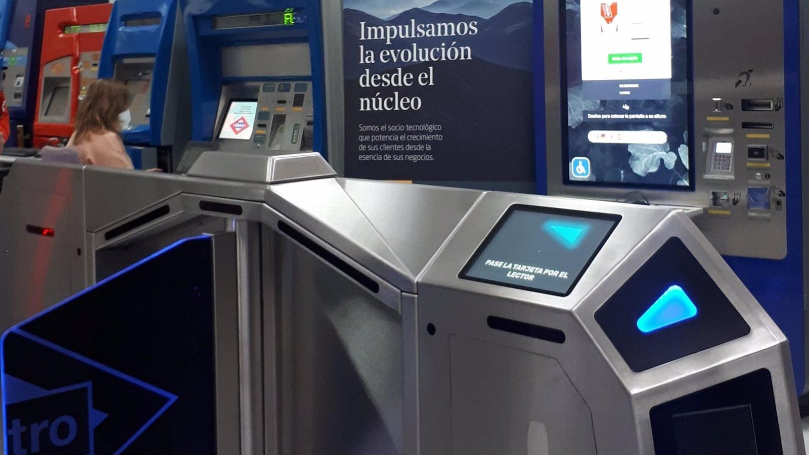 Los tornos inteligentes se extenderán a 32 estaciones de Metro, gracias a una inversión de 16 millones