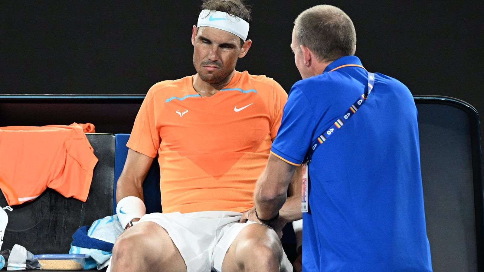 Rafa Nadal pasa revisión en Barcelona de su lesión en Melbourne y mantiene los plazos de recuperación