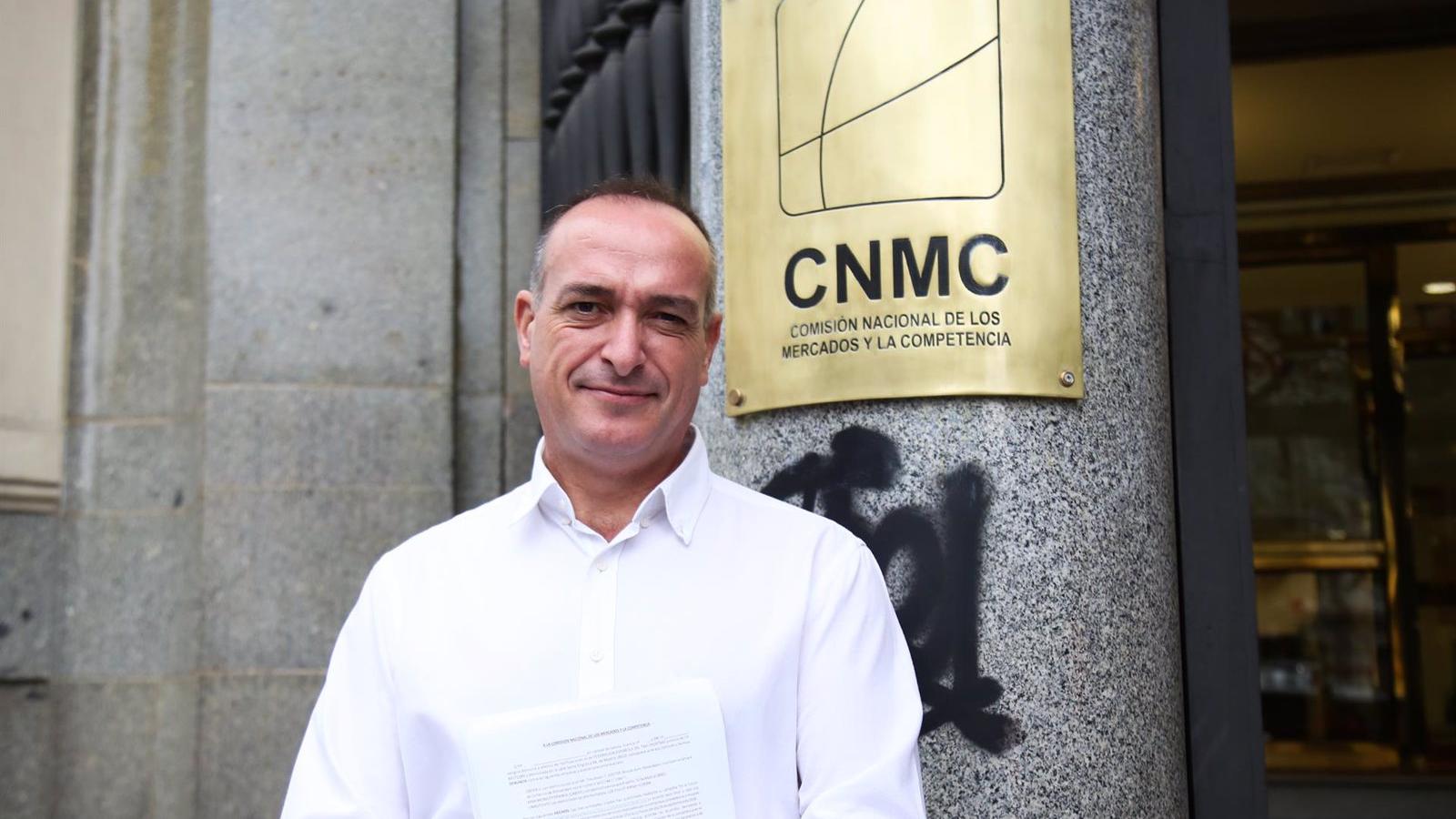 Solicitan cuatro años de prisión para el expresidente de la Gremial del Taxi por gastar más de 136.000 euros en viajes y comidas